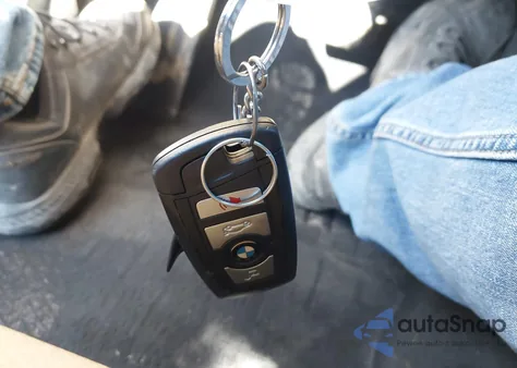 2018 BMW 320I xDrive z USA, uszkodzony, nr VIN WBA8A3C53JA498986